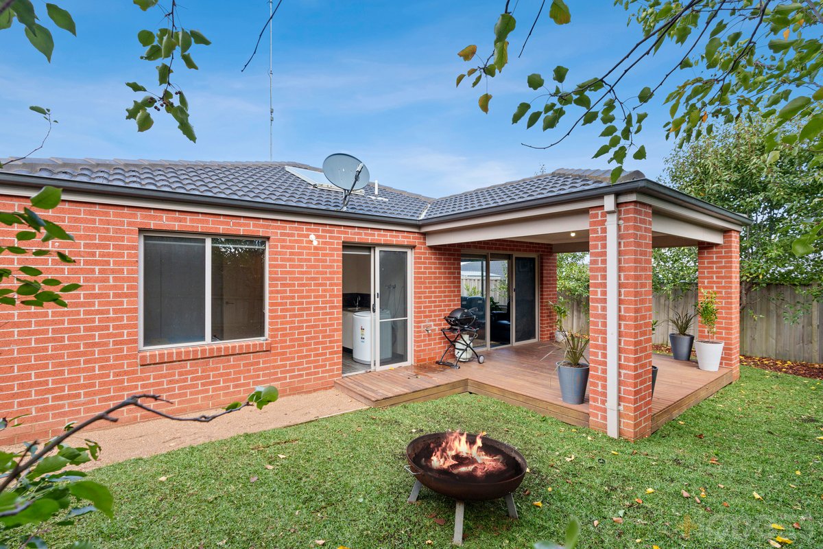 5 Parkfront Drive Leopold - Residential for sale