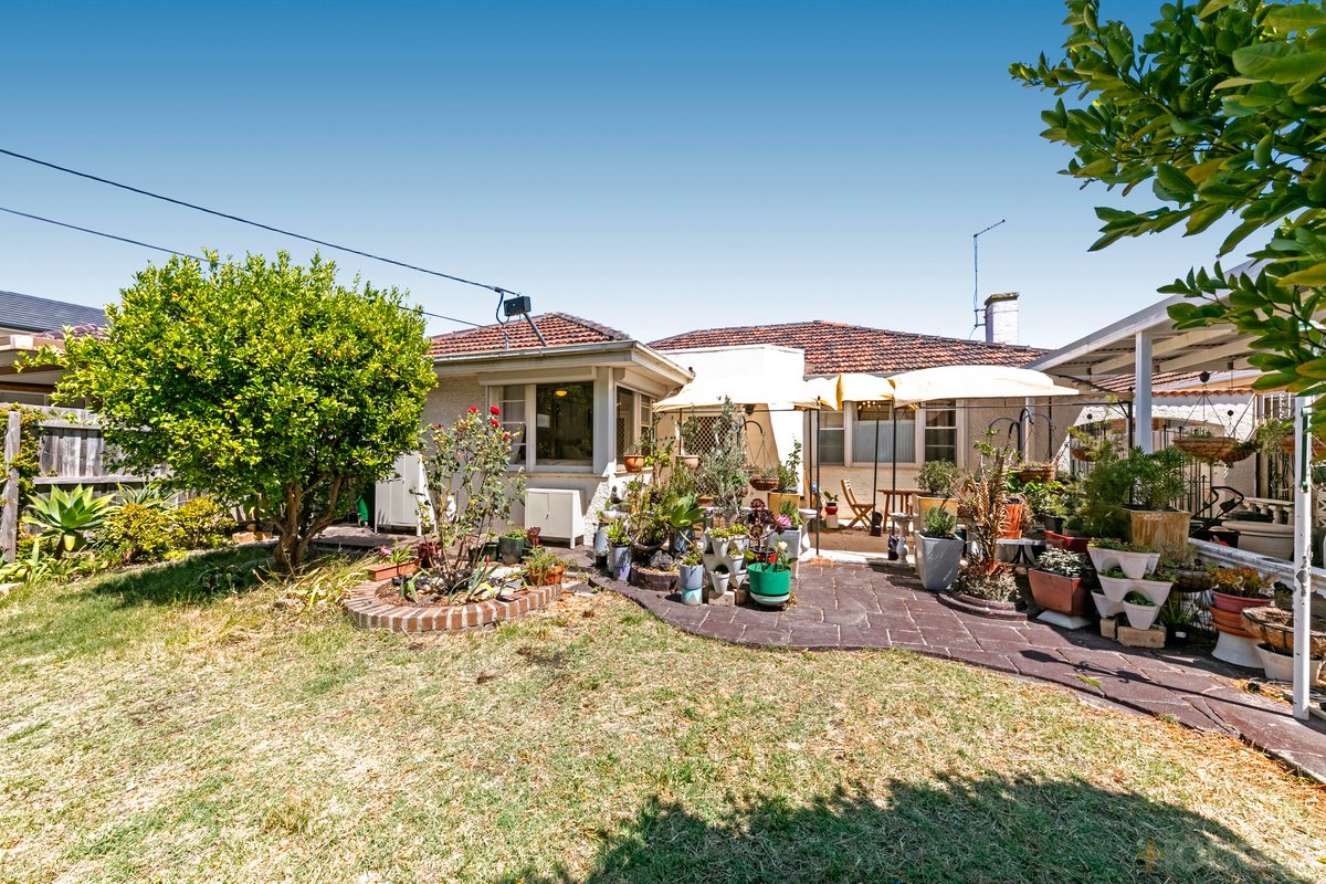 5 Rochford Street Bentleigh East - Residential for sale