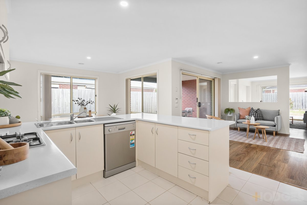 5 St Mellion Court Cranbourne - Residential for sale