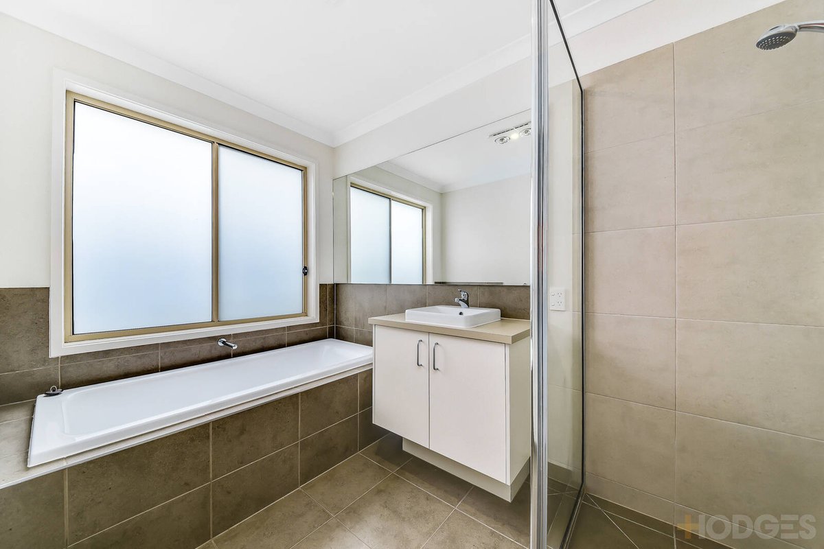 5 Sundew Avenue Cranbourne East - Residential for sale