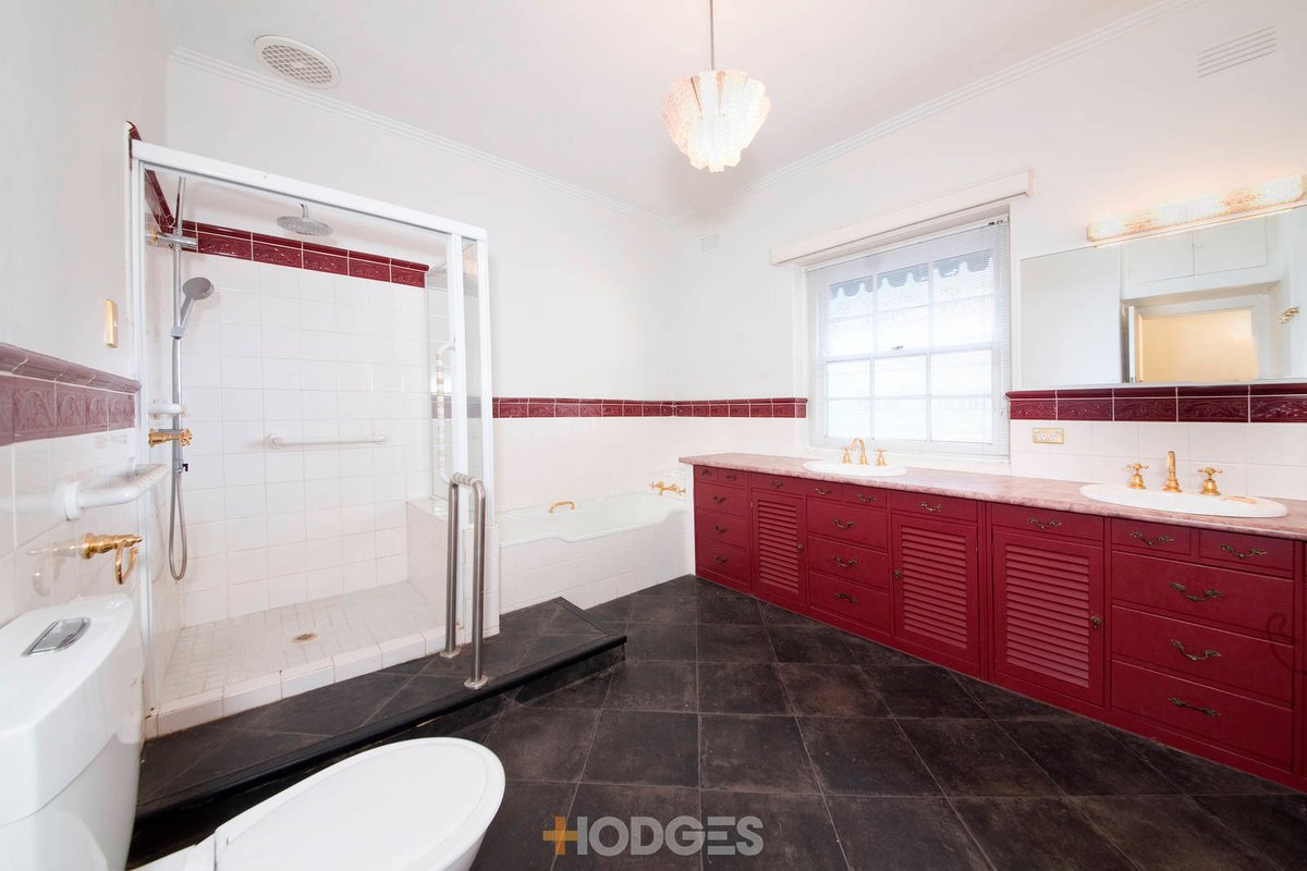5 Tulip Grove Cheltenham - Residential for sale