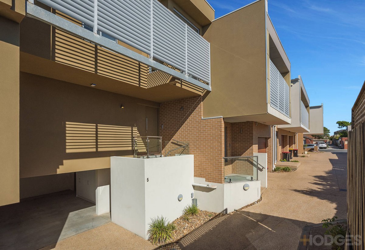 5 / 1 Embankment Grove Chelsea - Residential for sale