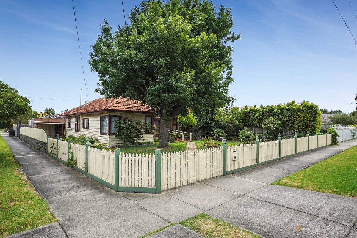 51 Riviera Street Mentone - Residential for sale