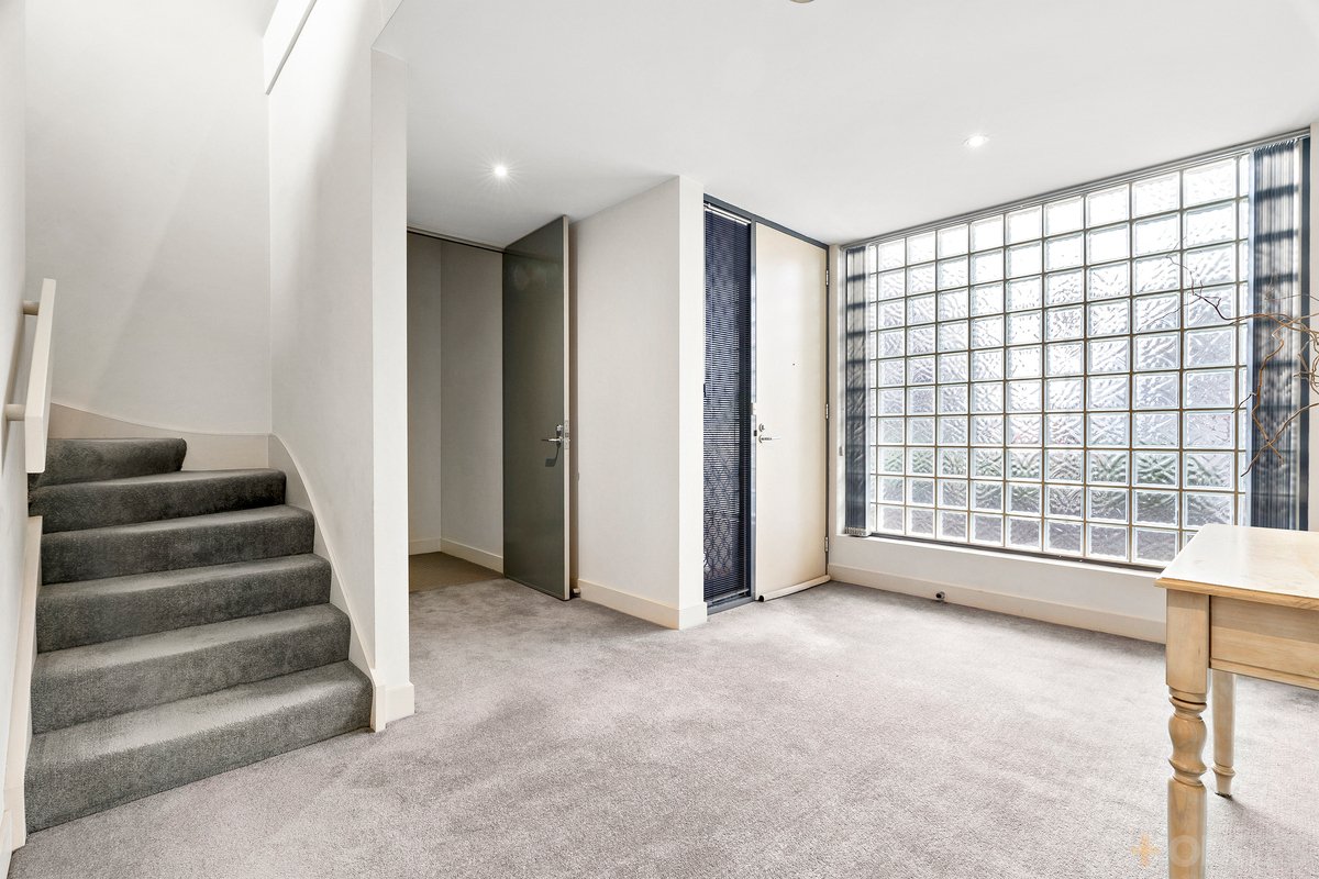 5 / 122 Beach Road Sandringham - Residential for sale