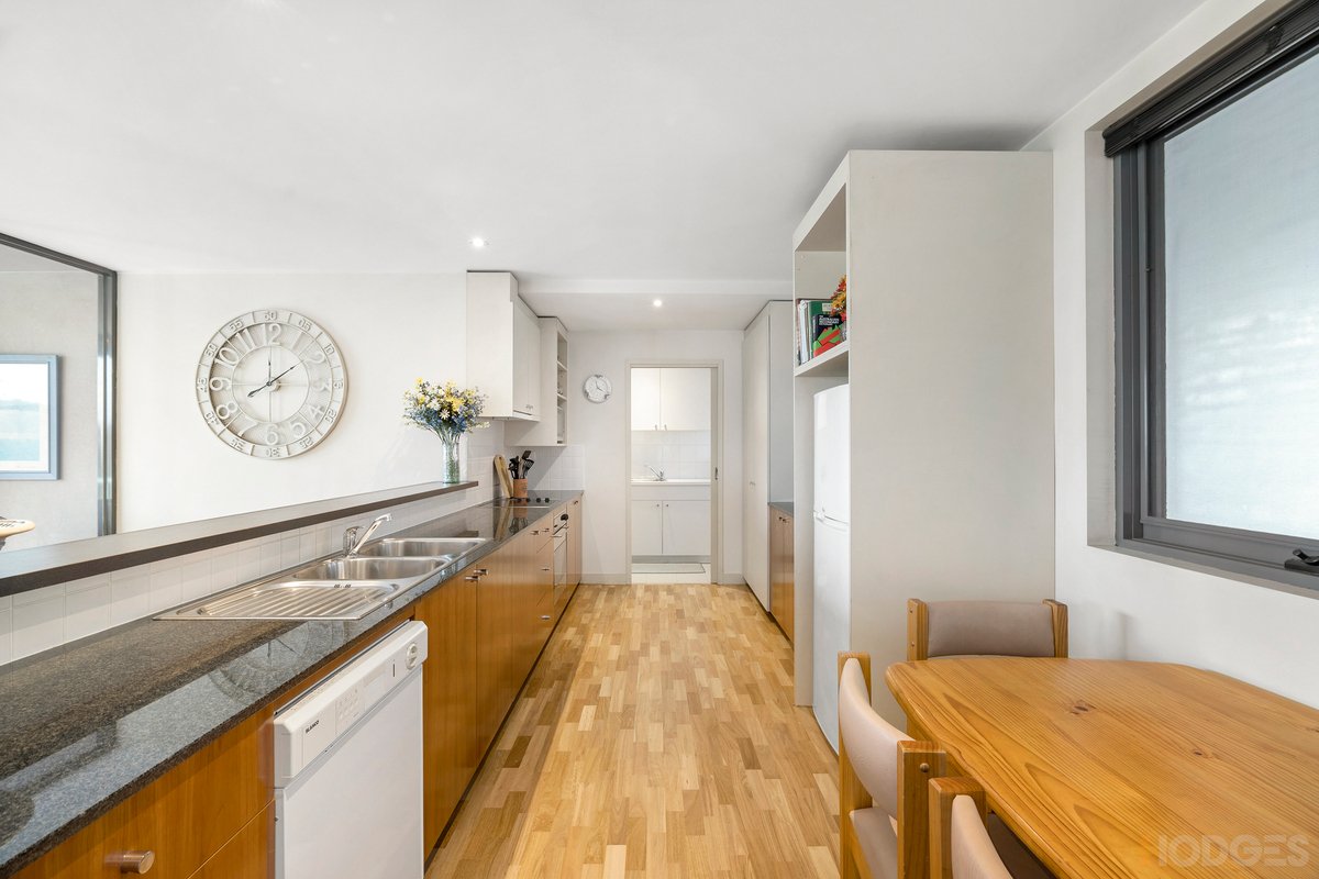 5 / 122 Beach Road Sandringham - Residential for sale