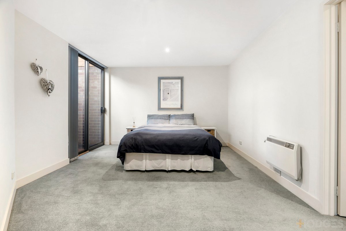 5 / 122 Beach Road Sandringham - Residential for sale