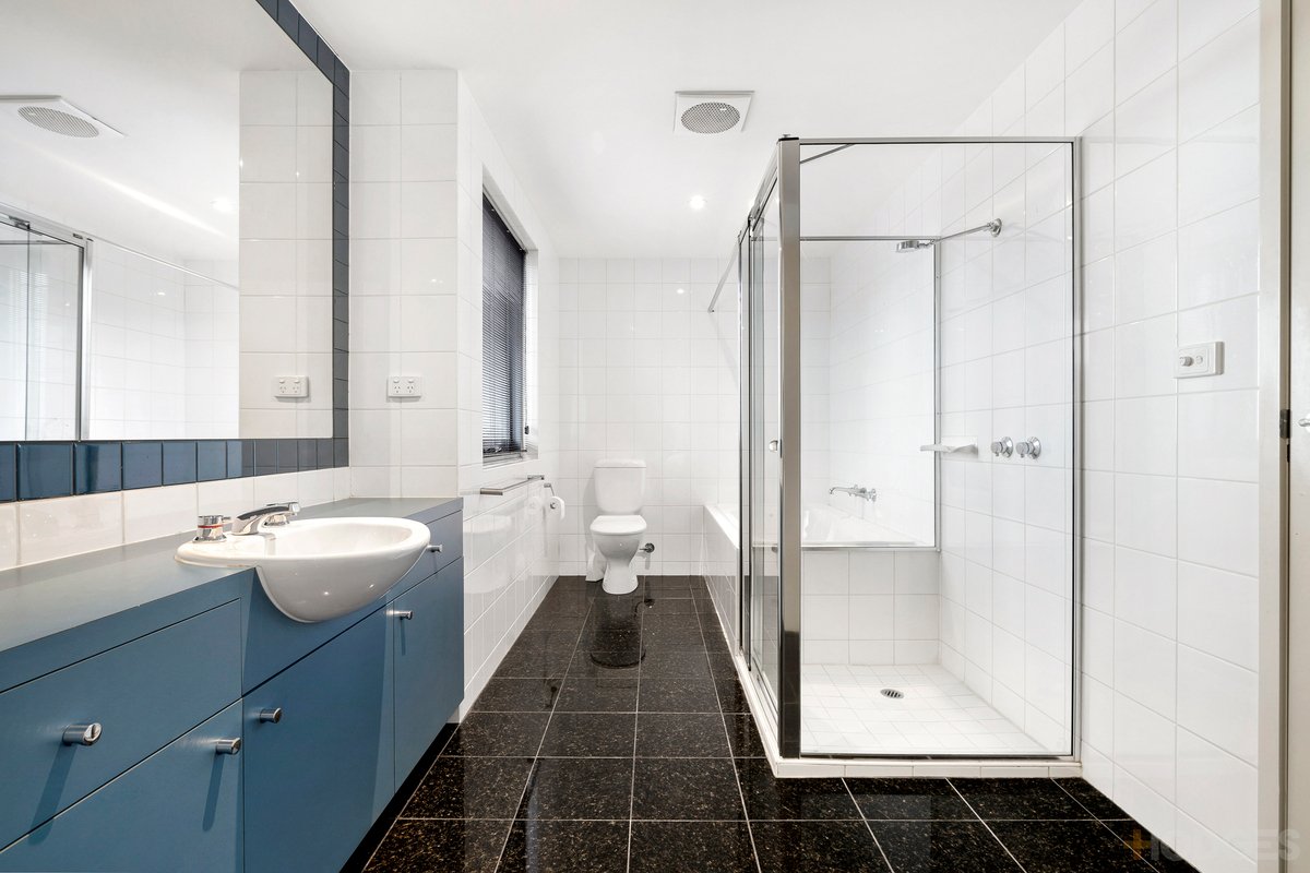 5 / 122 Beach Road Sandringham - Residential for sale