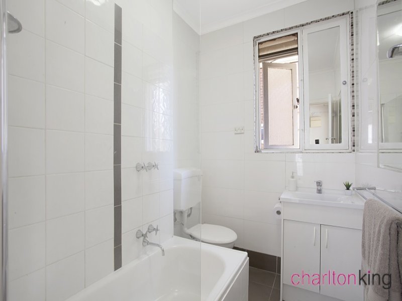 5 / 128 Glen Huntly Road ELWOOD - Residential for sale