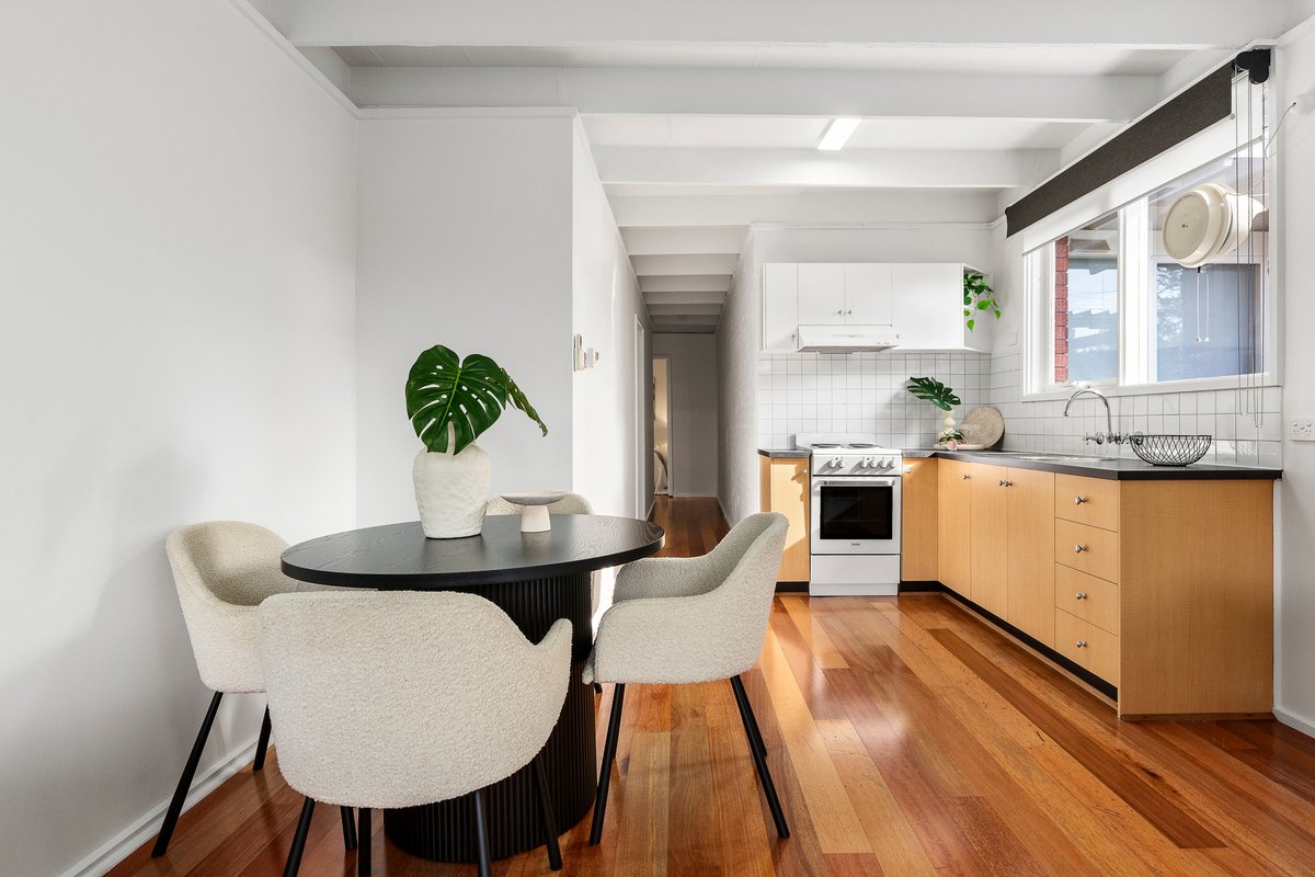 5 / 138 Warrigal Road Mentone - Residential for sale