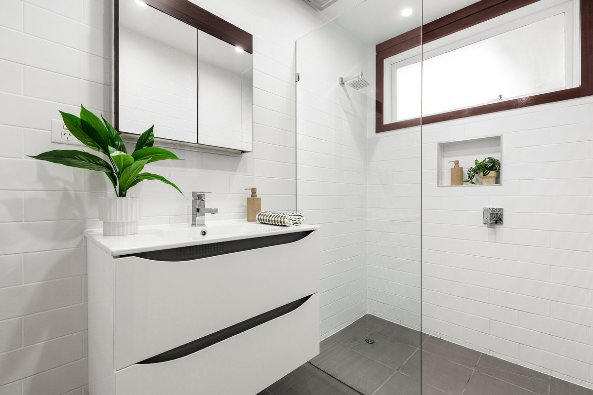 5 / 138 Warrigal Road Mentone - Residential for sale