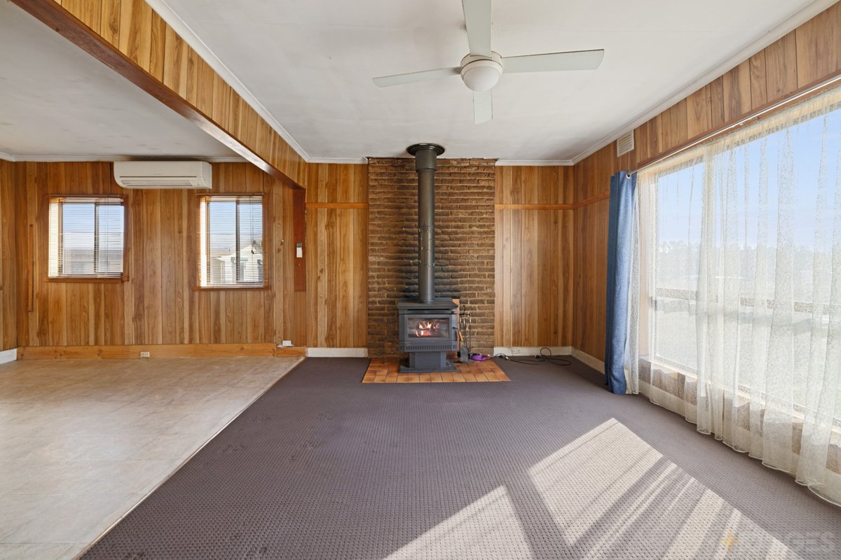 515 Corinella Road Coronet Bay - Residential for sale