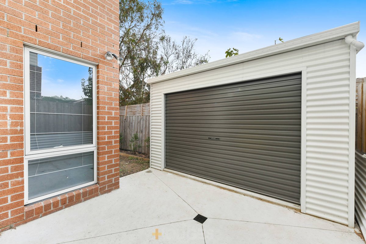 5 / 15 Lamb Street Cranbourne - Residential for sale
