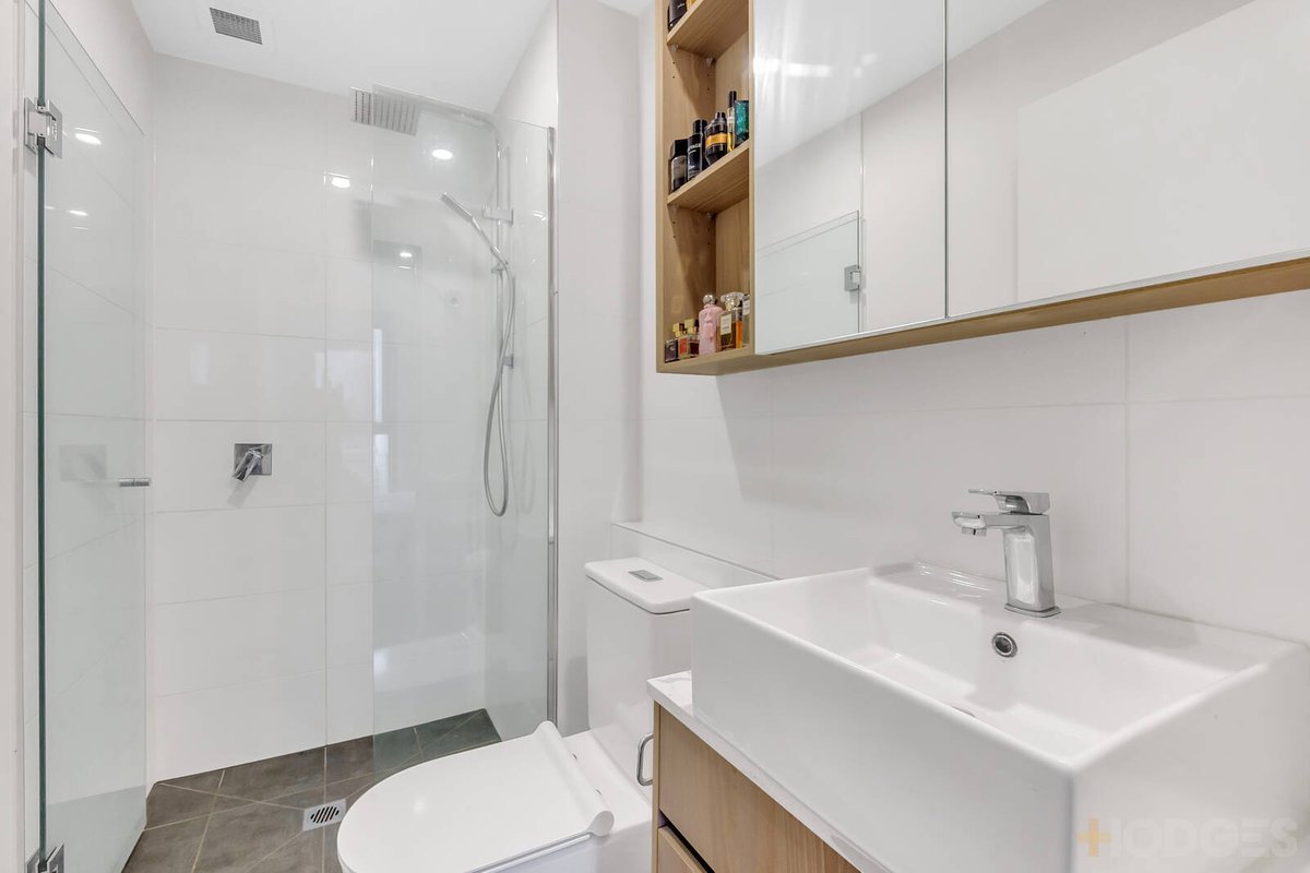5 / 15 Major Street Highett - Residential for sale