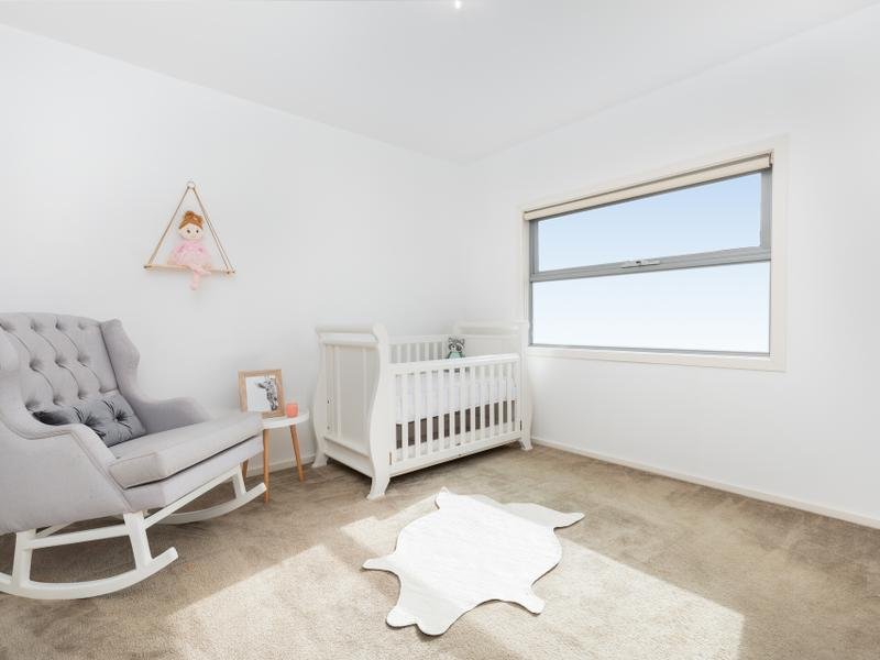 5 / 19-21 The Avenue CAROLINE SPRINGS - Residential for sale