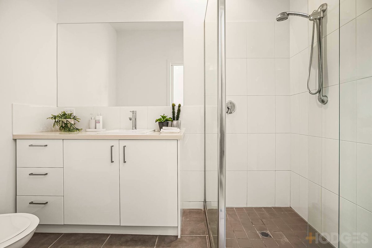 5 / 218 Kambrook Road Caulfield - Residential for sale