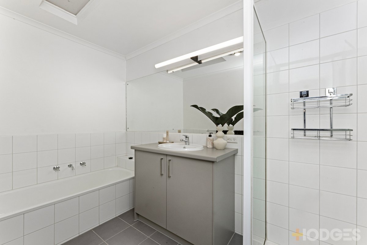 5 / 252 Barkly Street St Kilda - Residential for sale