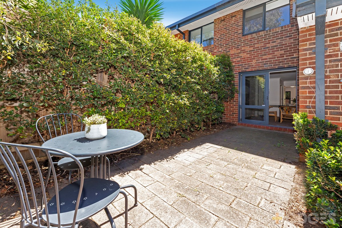 5 / 252 Barkly Street St Kilda - Residential for sale
