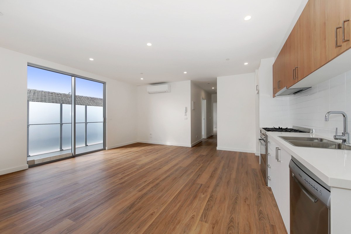 5 / 26 Salisbury Street Werribee - Residential for sale