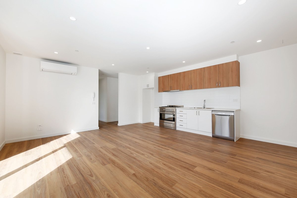5 / 26 Salisbury Street Werribee - Residential for sale