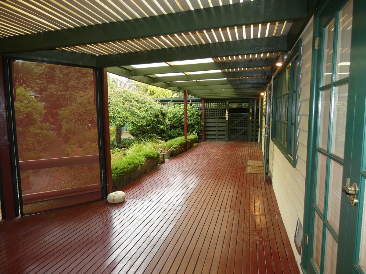 528 High Street Road MOUNT WAVERLEY - Residential for lease