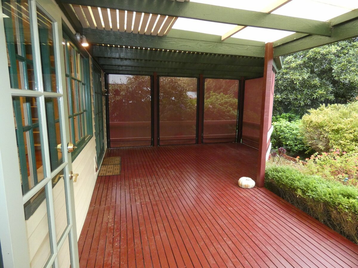 528 High Street Road MOUNT WAVERLEY - Residential for lease
