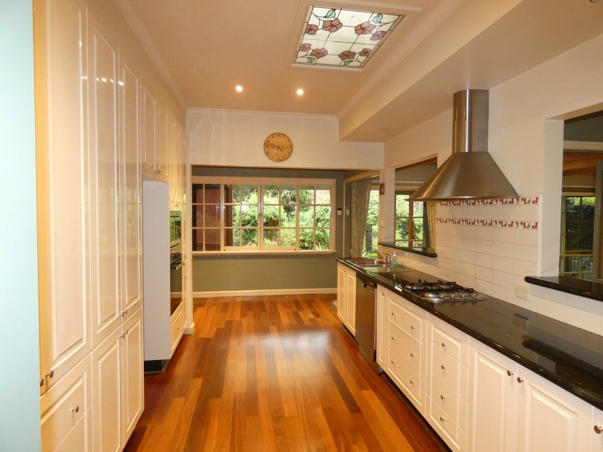 528 High Street Road MOUNT WAVERLEY - Residential for lease