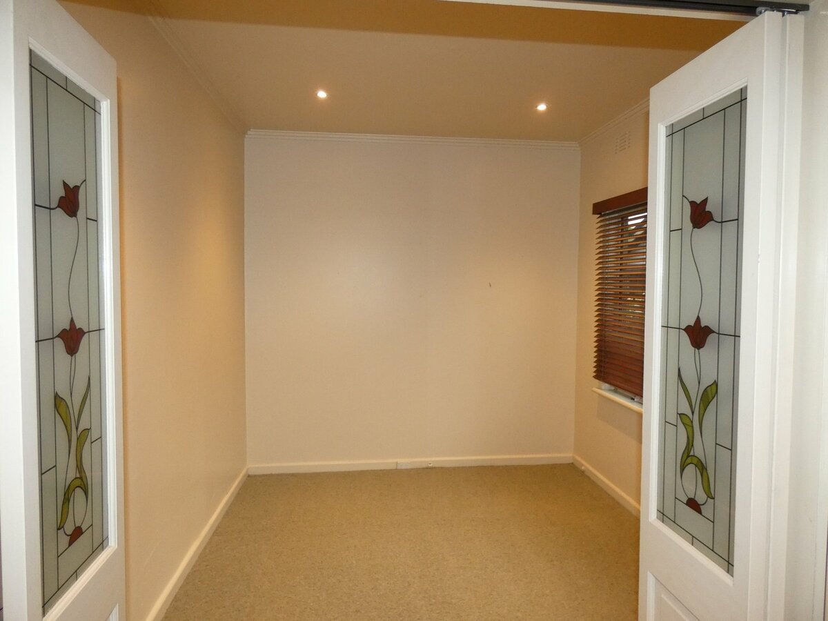 528 High Street Road MOUNT WAVERLEY - Residential for lease