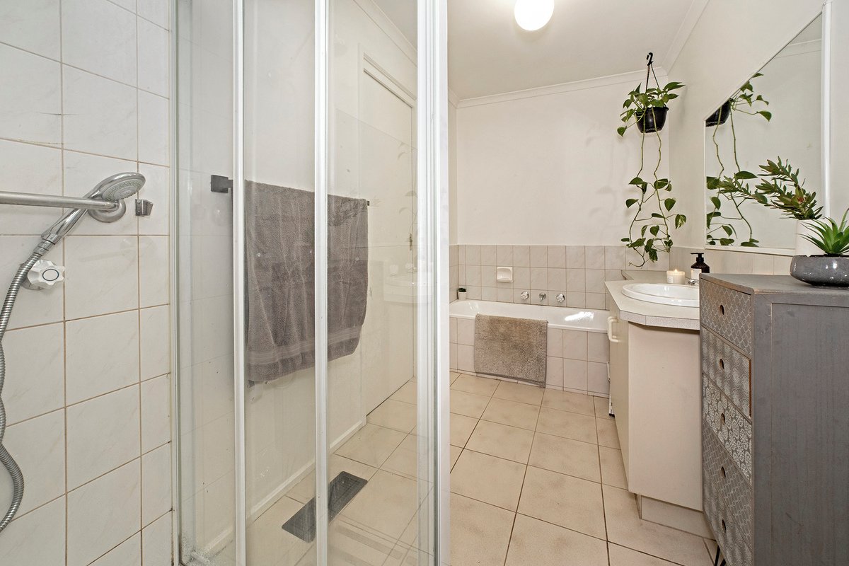 53 Molden Street Bentleigh East - Residential for lease