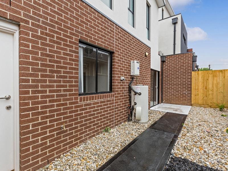 5 / 357 Geelong Road KINGSVILLE - Residential for sale