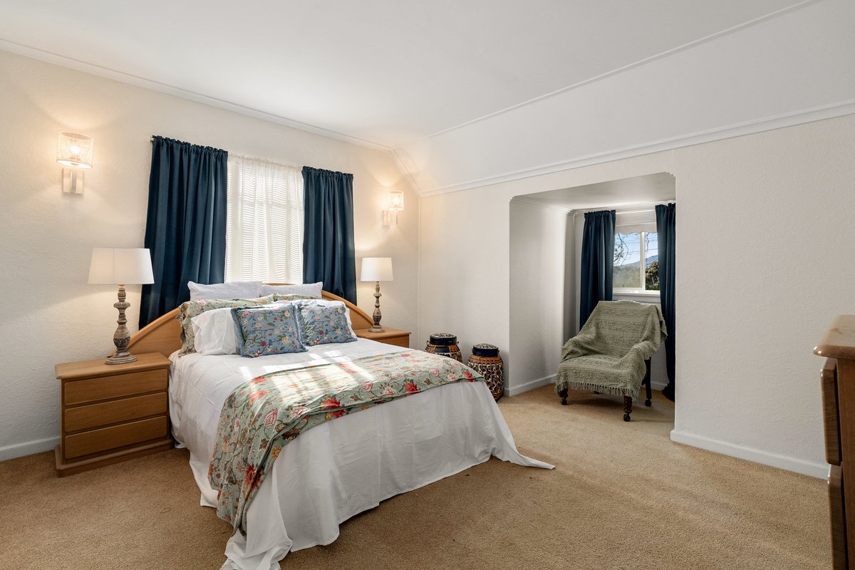 54 Boneo Road ROSEBUD - Residential for sale