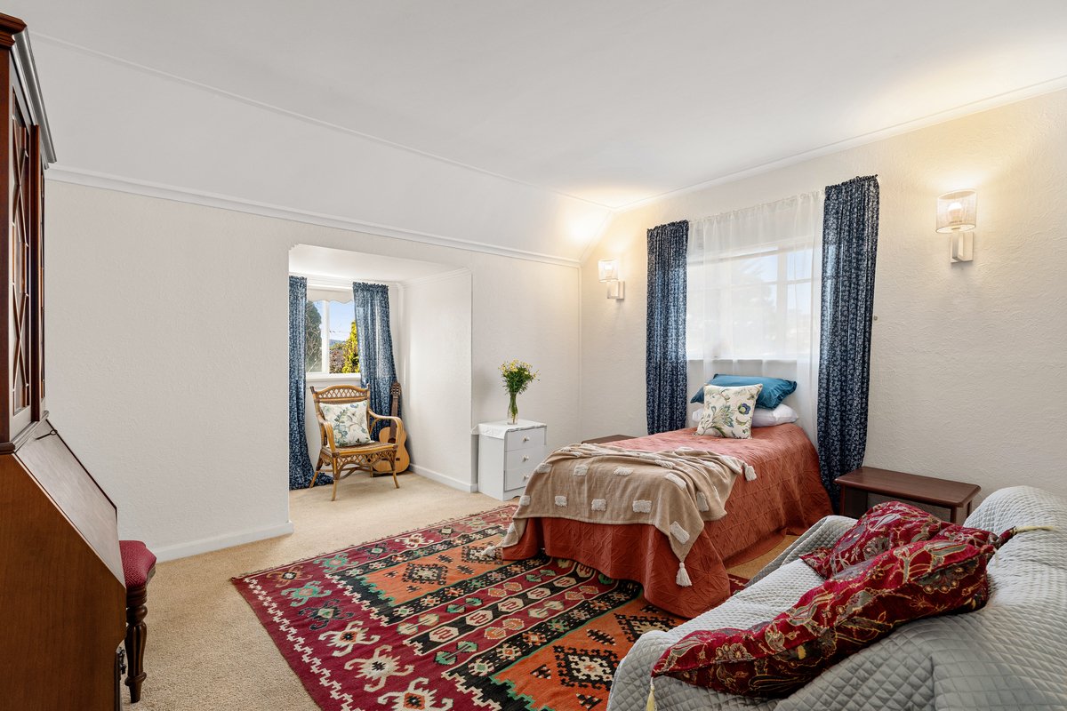 54 Boneo Road ROSEBUD - Residential for sale