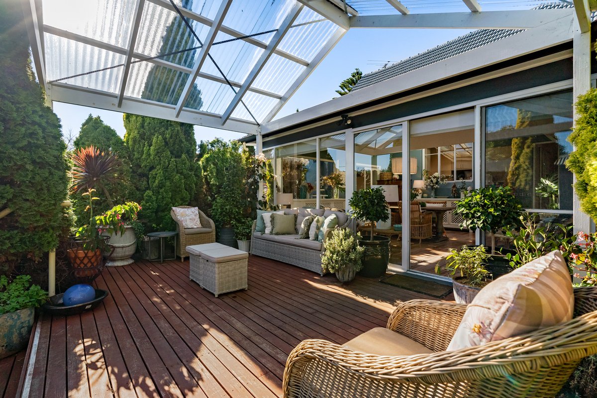 54 Boneo Road ROSEBUD - Residential for sale
