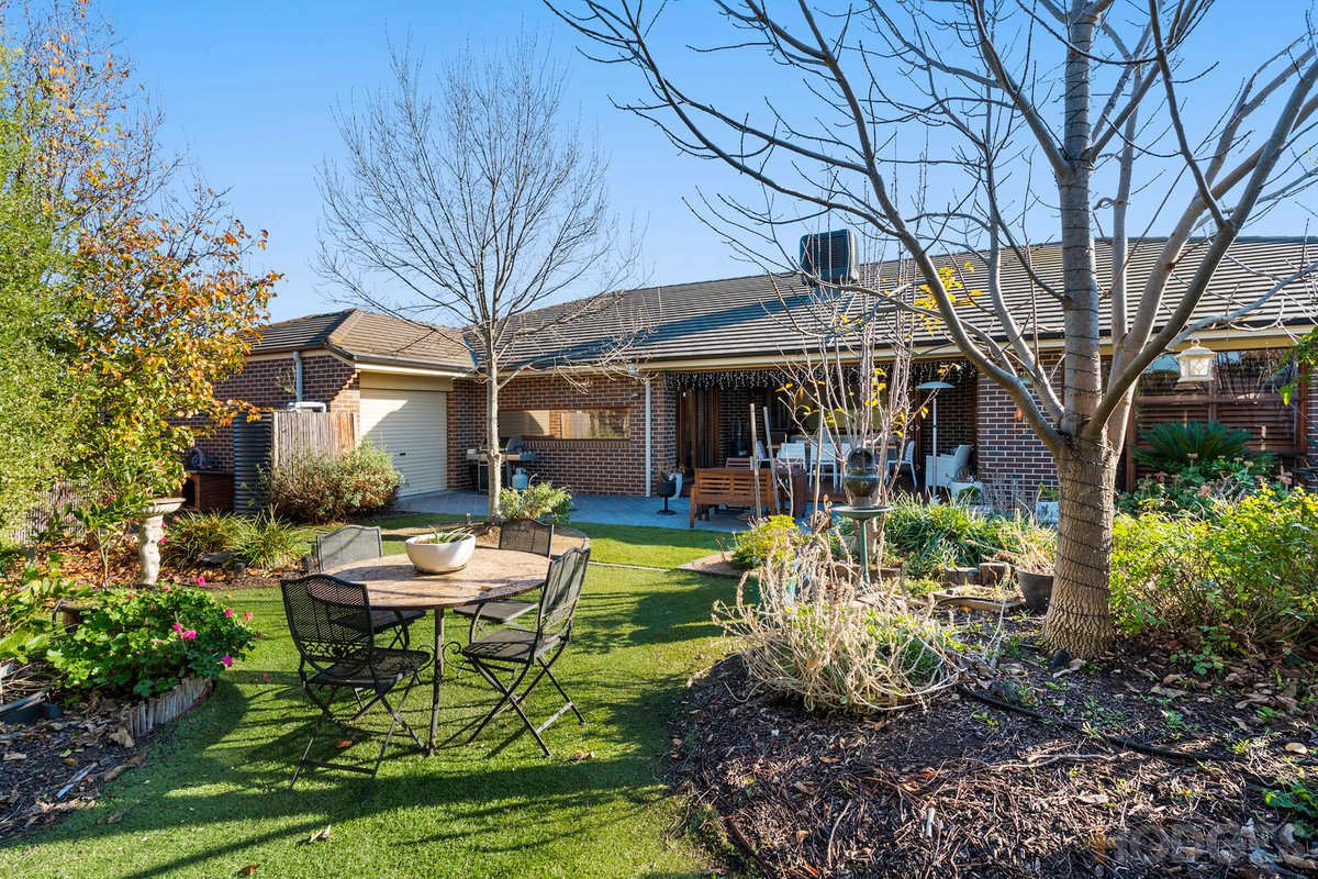 54 Country Gardens Drive Lara - Residential for sale