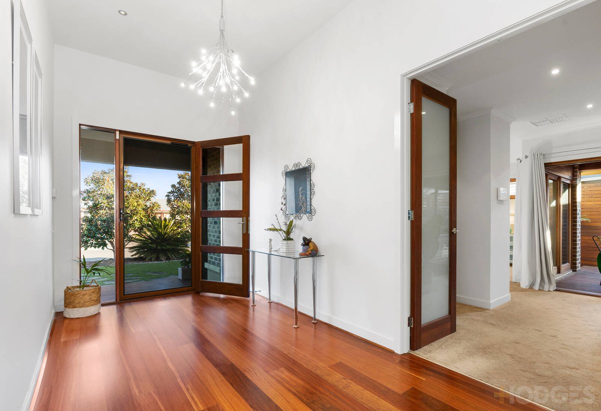 54 Country Gardens Drive Lara - Residential for sale