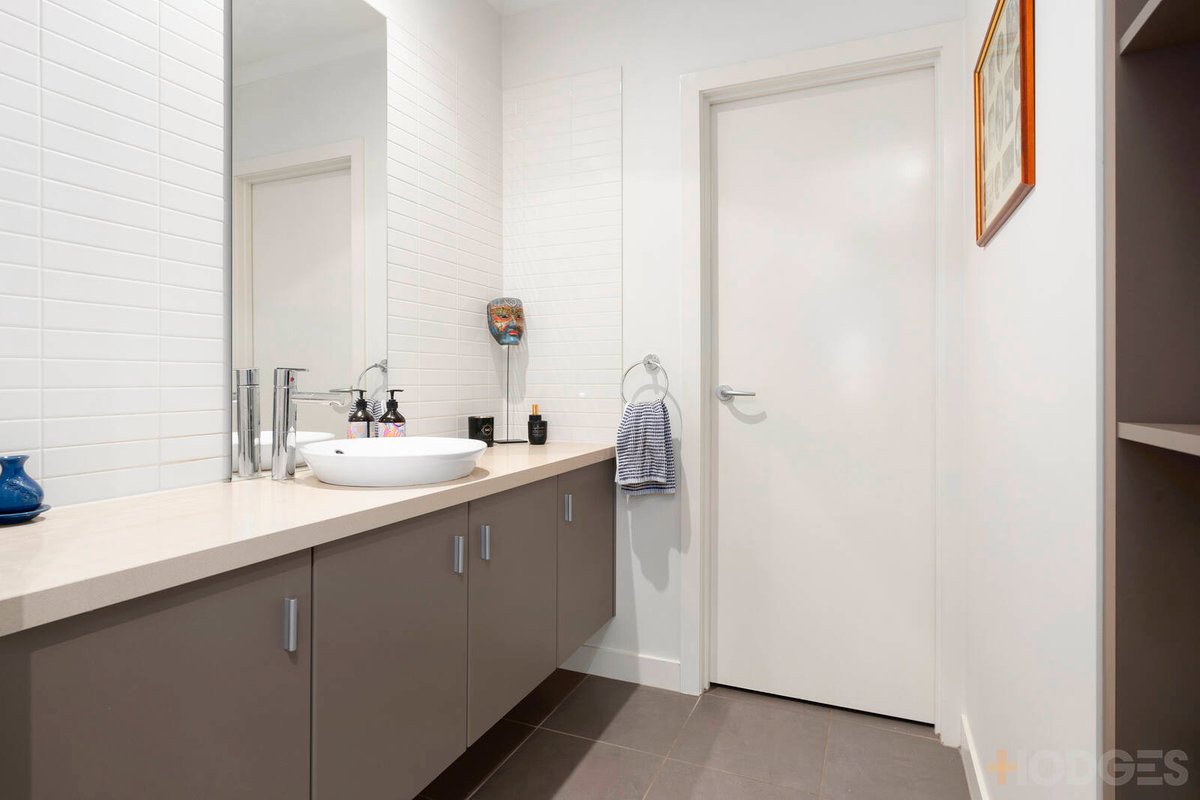 54 Country Gardens Drive Lara - Residential for sale