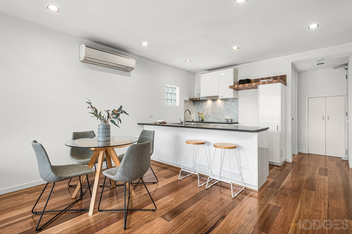 5 / 4 Small Street Hampton - Residential for sale
