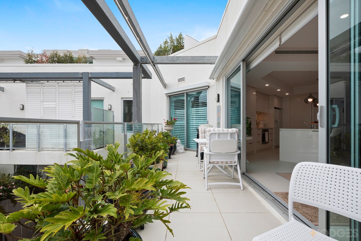54 / 15 Beach Road Hampton - Residential for sale