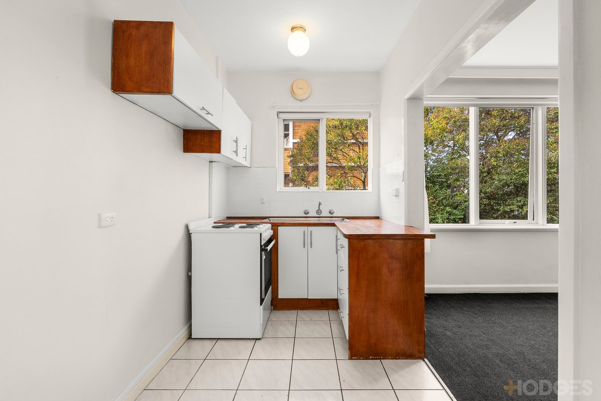 5 / 5 Celeste Court St Kilda East - Residential for sale