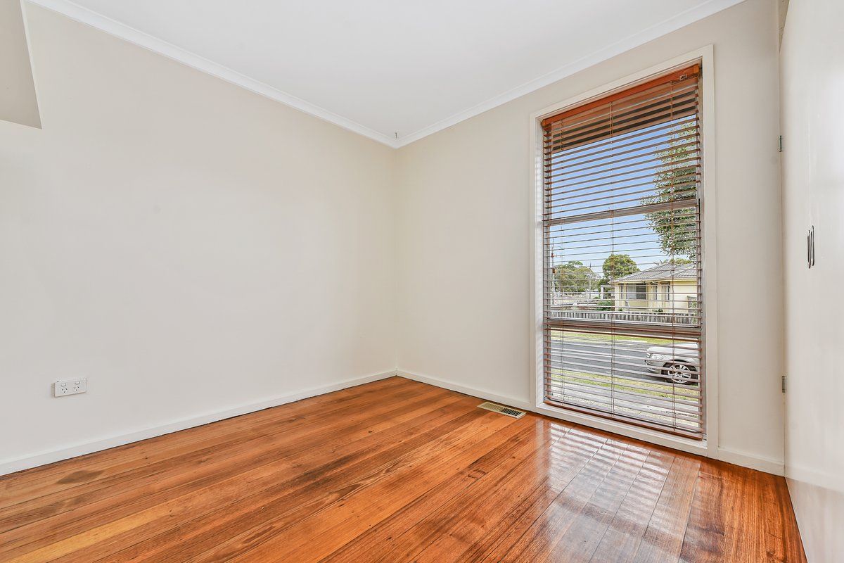 55 Robertson Drive MORNINGTON - Residential for sale