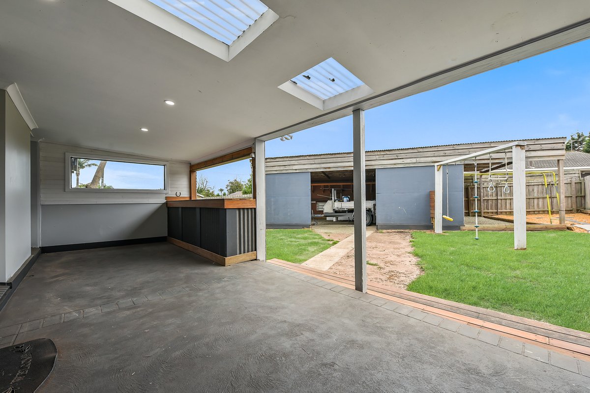 55 Robertson Drive MORNINGTON - Residential for sale