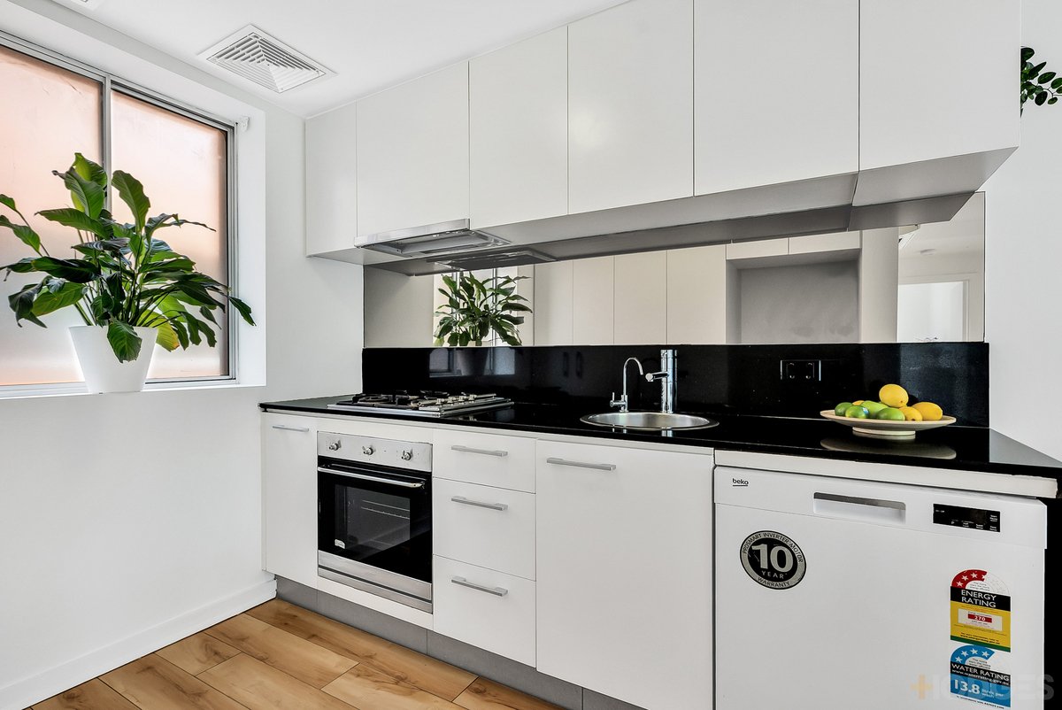 5 / 50 Ormond Road Elwood - Residential for sale