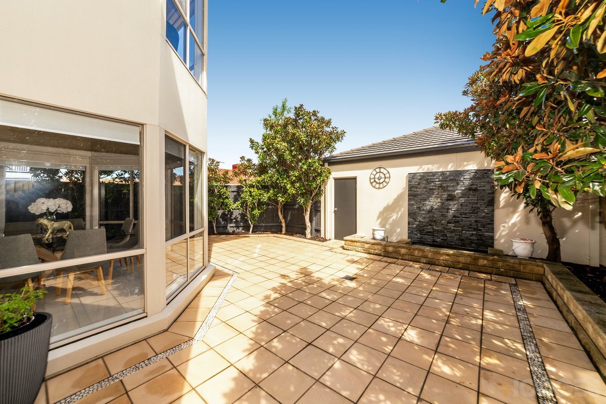 57 Lonsdale Avenue Hampton East - Residential for sale