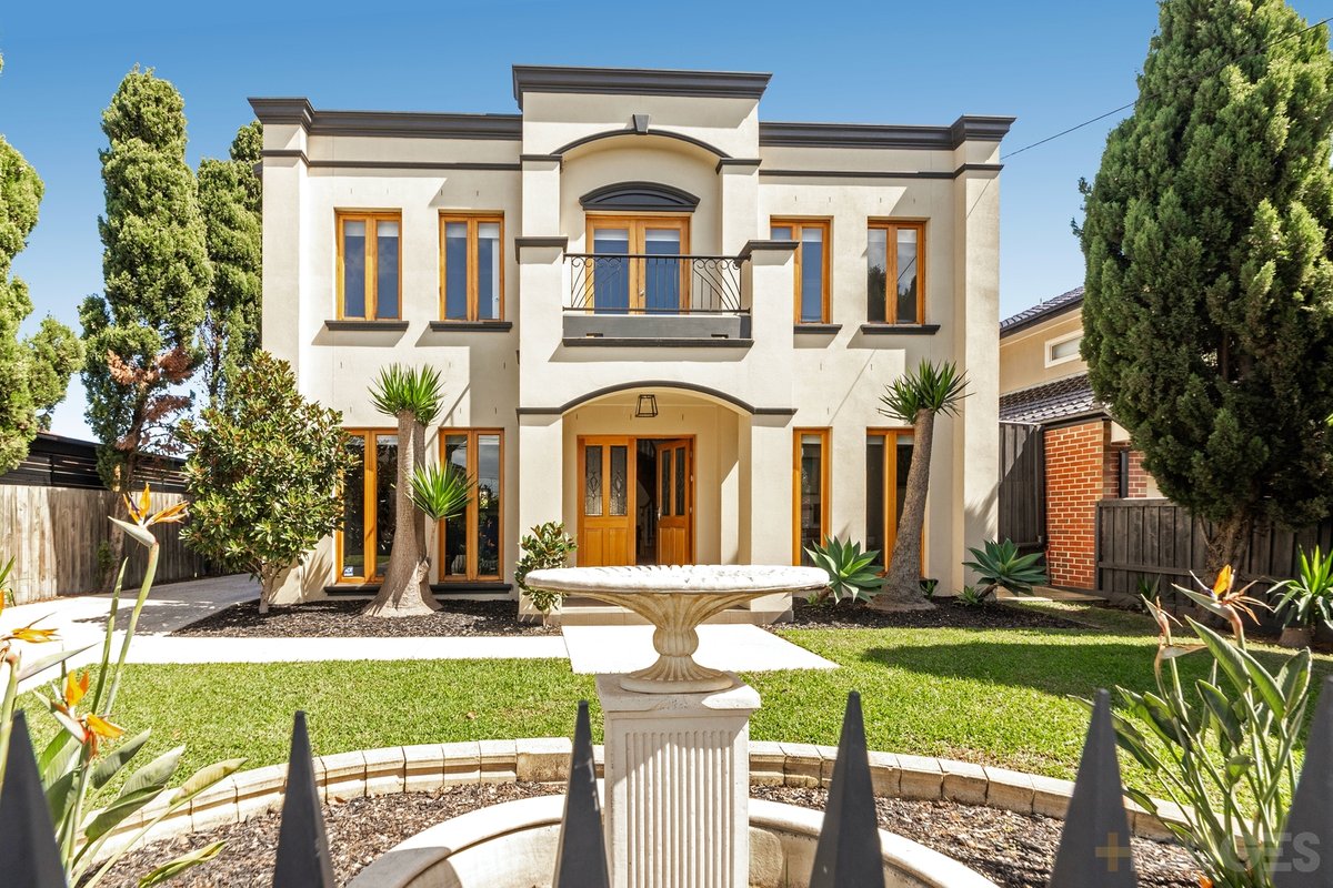 57 Lonsdale Avenue Hampton East - Residential for sale