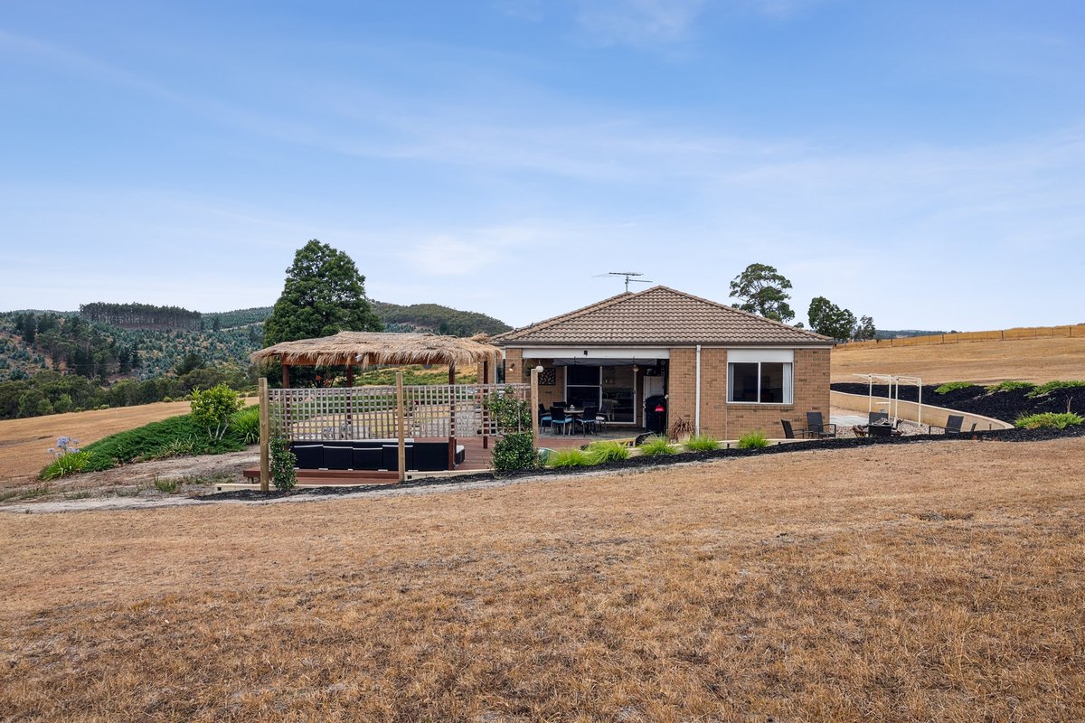 570 Ogradys Road Kilmore - Residential for sale