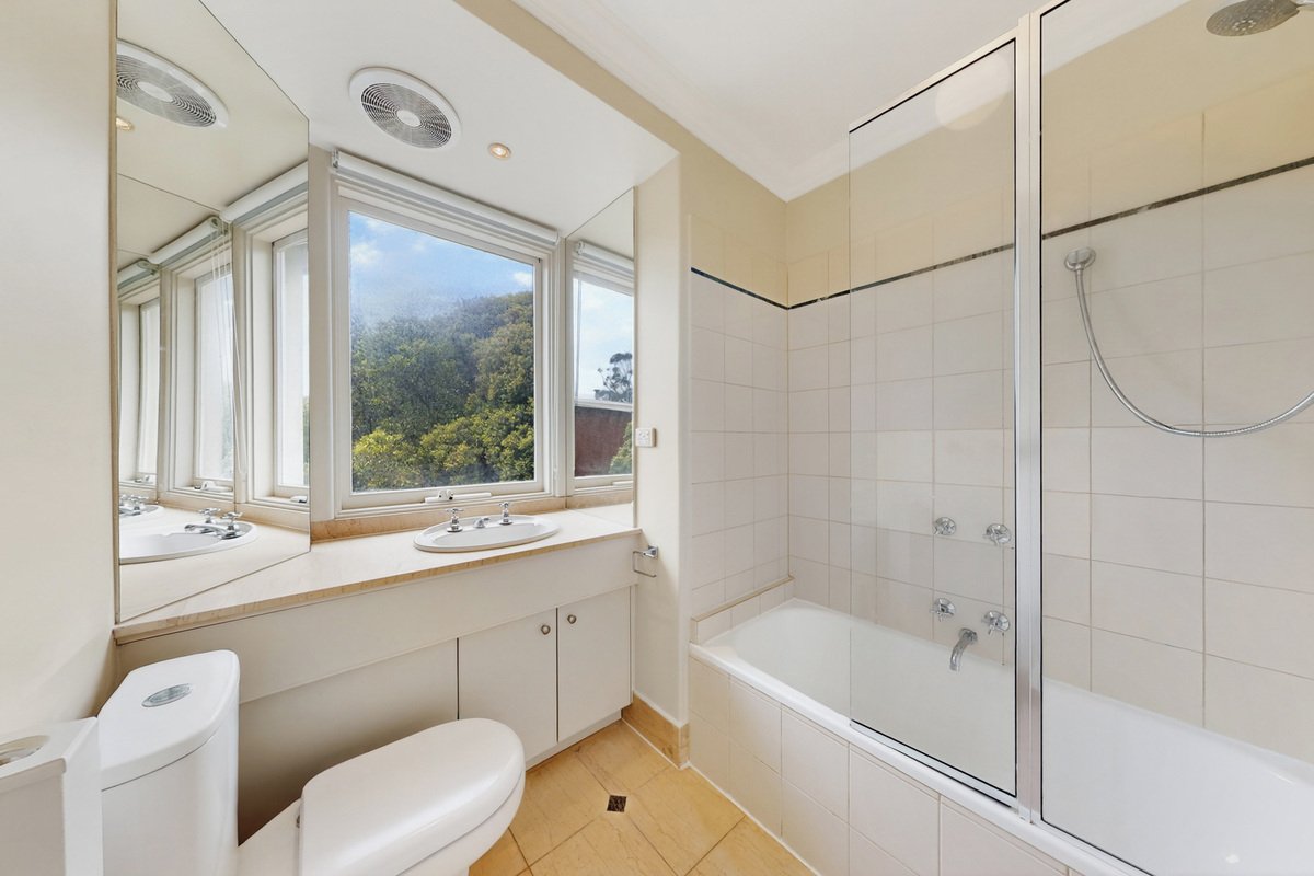 5 / 787 Burwood Road HAWTHORN EAST - Residential for lease