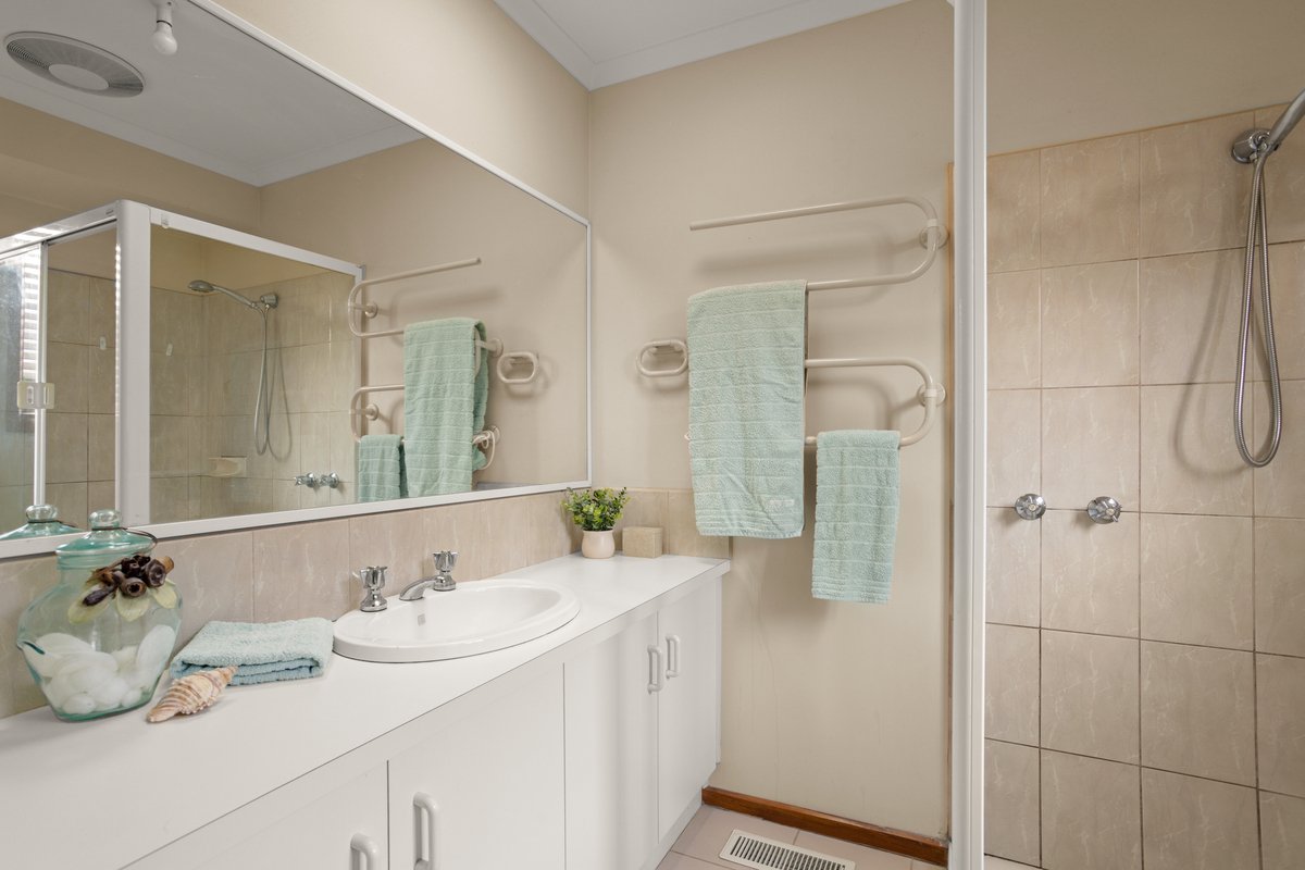 58 Hopetoun Avenue MOUNT MARTHA - Residential for sale