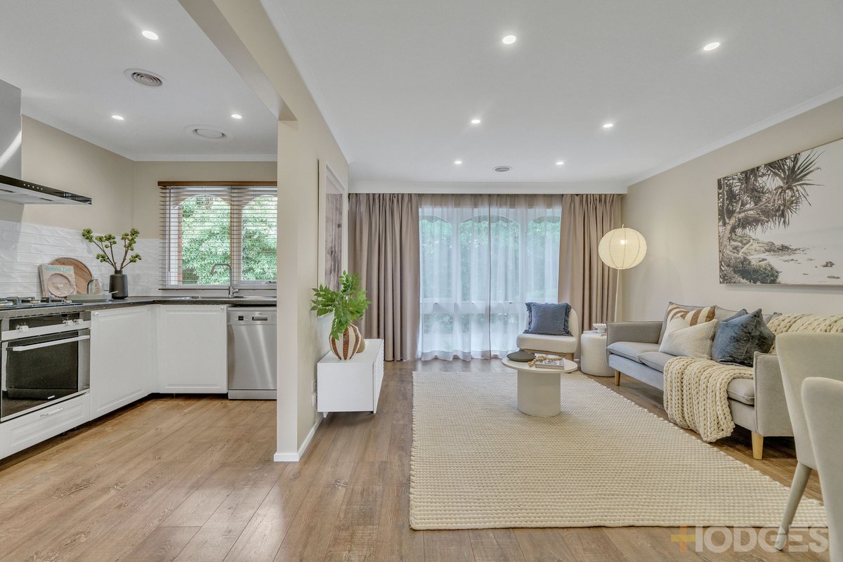 5 / 87 Nepean Highway Mentone - Residential for sale