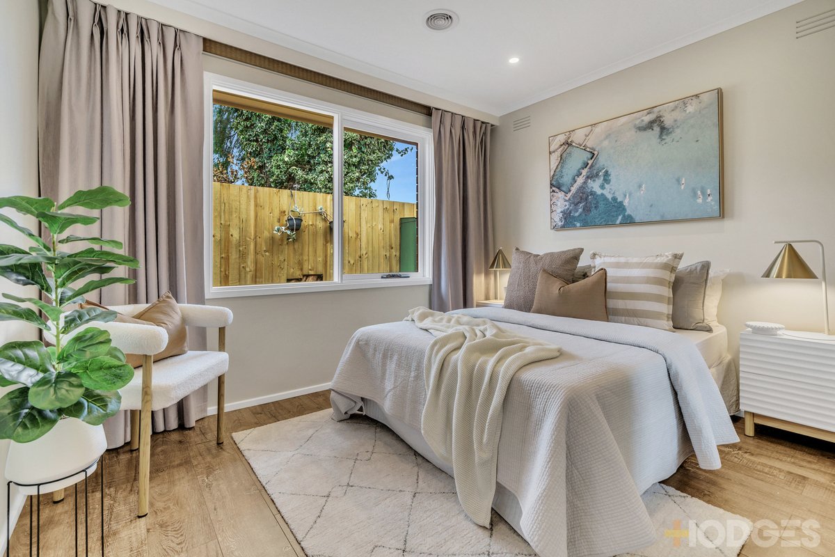 5 / 87 Nepean Highway Mentone - Residential for sale