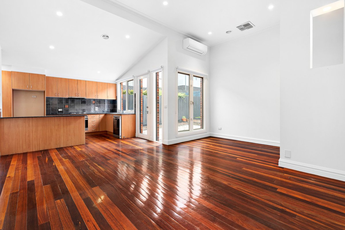 5A Tatong Road Brighton East - Residential for lease