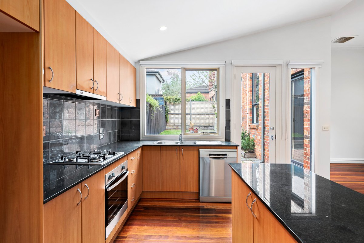 5A Tatong Road Brighton East - Residential for lease